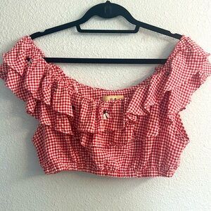 Fashion brand company ruined picnic crop